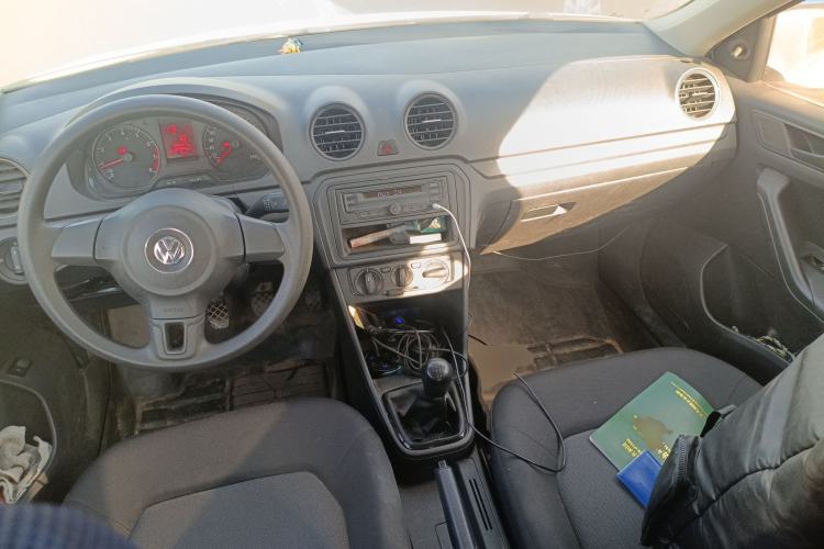Used Volkswagen Jetta 2015 1.4L Manual Fashion Model Center Console