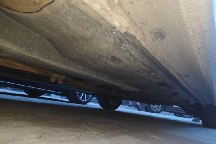 Used Volkswagen Jetta 2015 1.6L Manual Comfort Model Chassis Front Left