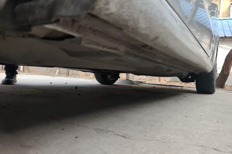 Used Volkswagen Jetta 2015 1.4L Manual Comfort Model Chassis Front Left