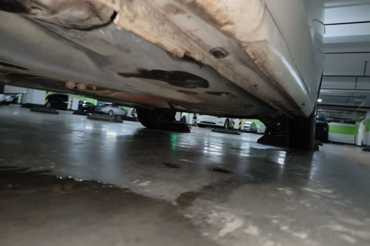 Used Volkswagen Jetta 2015 1.6L Manual Comfort Model Chassis Front Left