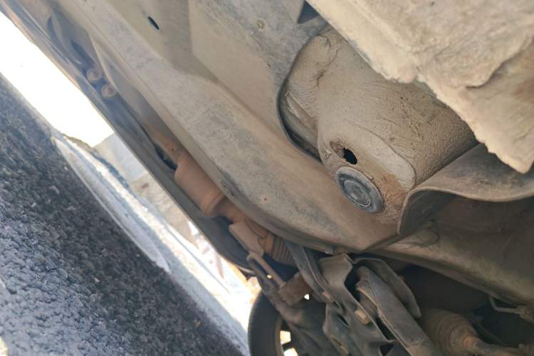 Used Volkswagen Jetta 2015 1.6L Manual Comfort Model Chassis Front Right