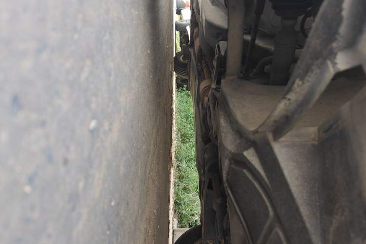 Used Volkswagen Jetta 2015 1.4L Manual Fashion Model Chassis Front Right