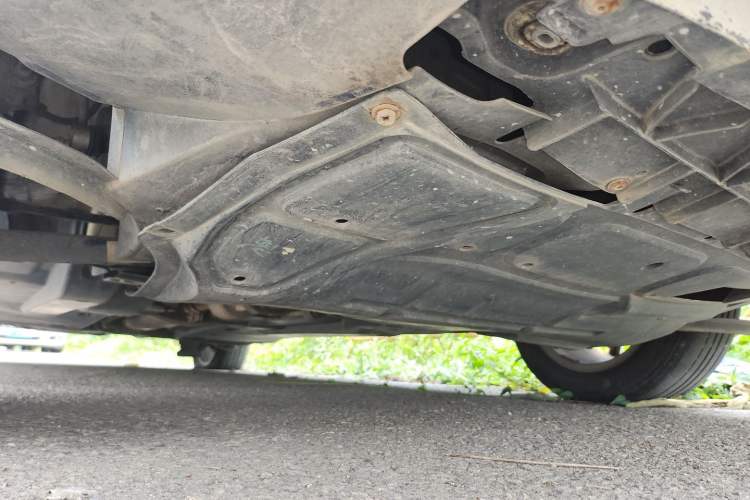 Used Volkswagen Jetta 2015 1.6L Manual Comfort Model Chassis Front Right