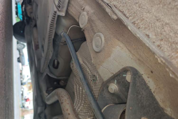 Used Volkswagen Jetta 2015 1.4L Manual Fashion Model Chassis Rear Left