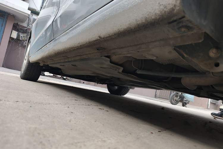 Used Volkswagen Jetta 2015 1.4L Manual Comfort Model Chassis Rear Left