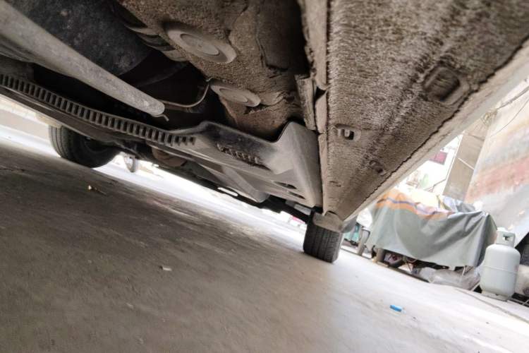 Used Volkswagen Jetta 2015 Zhuihui Edition 1.4L Manual Fashion Model Chassis Rear Right