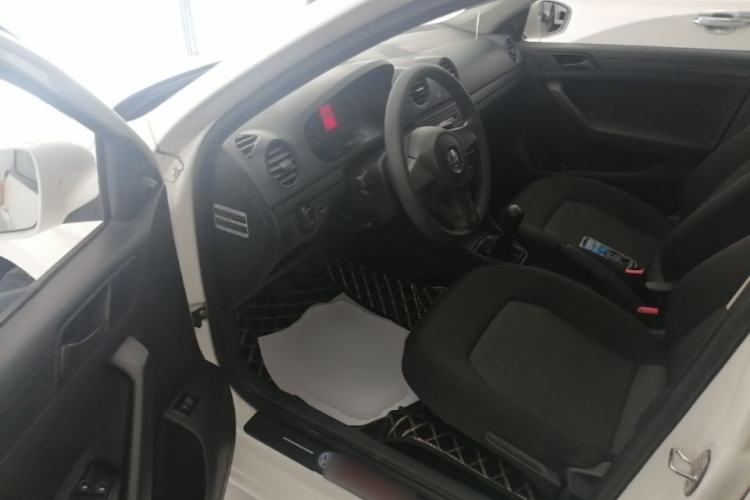 Used Volkswagen Jetta 2015 1.4L Manual Fashion Model Driver Seat