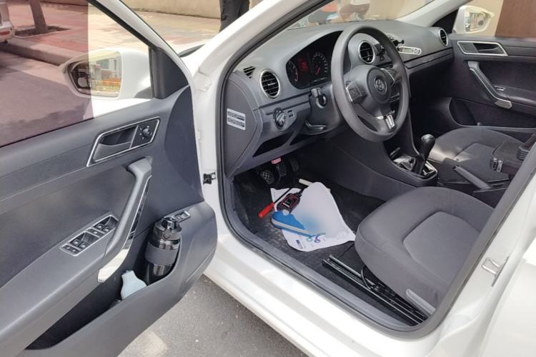 Used Volkswagen Jetta 2015 Zhuihui Edition 1.4L Manual Fashion Model Driver Seat