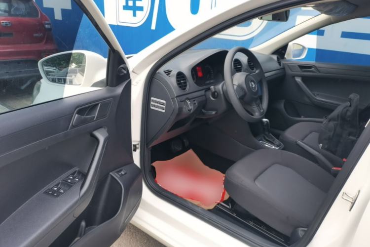 Used Volkswagen Jetta 2015 1.6L Automatic Fashion Model Driver Seat