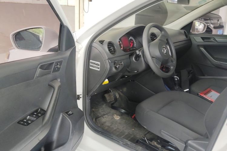 Used Volkswagen Jetta 2015 Value Edition 1.6L Automatic Fashion Version Driver Seat