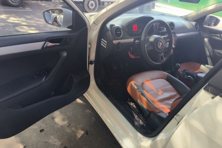 Used Volkswagen Jetta 2015 Zhuihui Edition 1.6L Manual Comfort Model Driver Seat