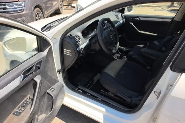 Used Volkswagen Jetta 2015 1.4L Manual Comfort Model Driver Seat