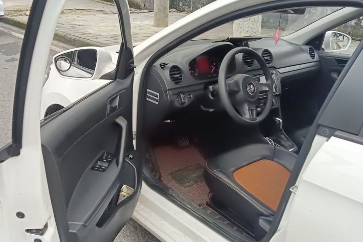 Used Volkswagen Jetta 2015 1.6L Automatic Fashion Model Driver Seat