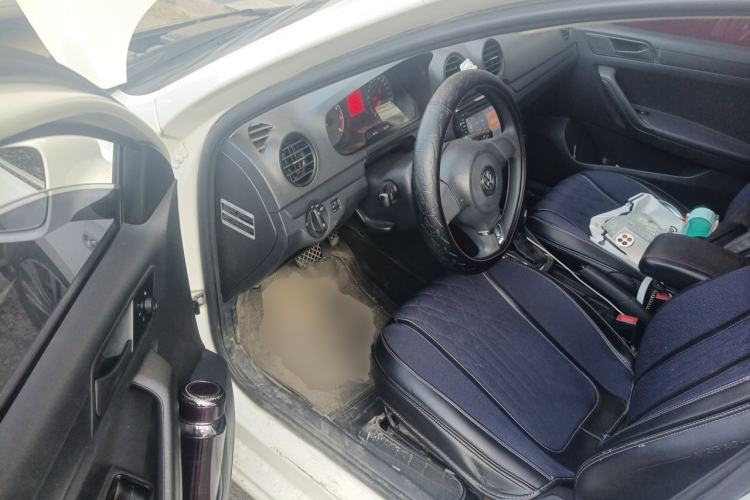 Used Volkswagen Jetta 2015 1.6L Automatic Fashion Model Driver Seat
