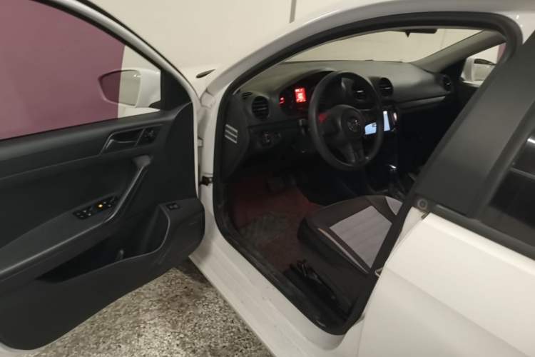Used Volkswagen Jetta 2015 Value Edition 1.6L Automatic Fashion Version Driver Seat