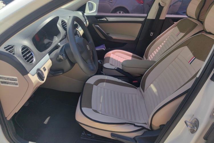 Used Volkswagen Jetta 2015 Zhuihui Edition 1.6L Manual Comfort Model Driver Seat