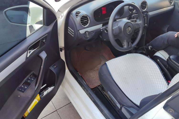 Used Volkswagen Jetta 2015 Zhuihui Edition 1.6L Manual Comfort Model Driver Seat