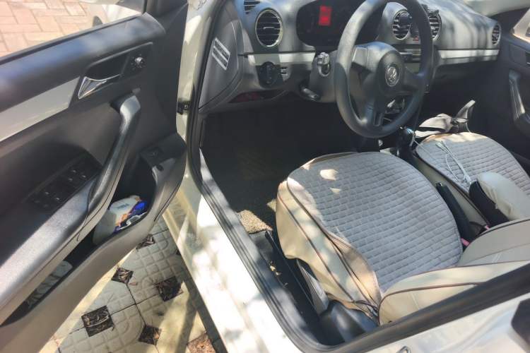 Used Volkswagen Jetta 2015 1.6L Automatic Comfort Model Driver Seat