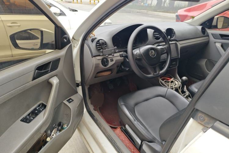 Used Volkswagen Jetta 2015 1.6L Manual Fashion Edition Driver Seat