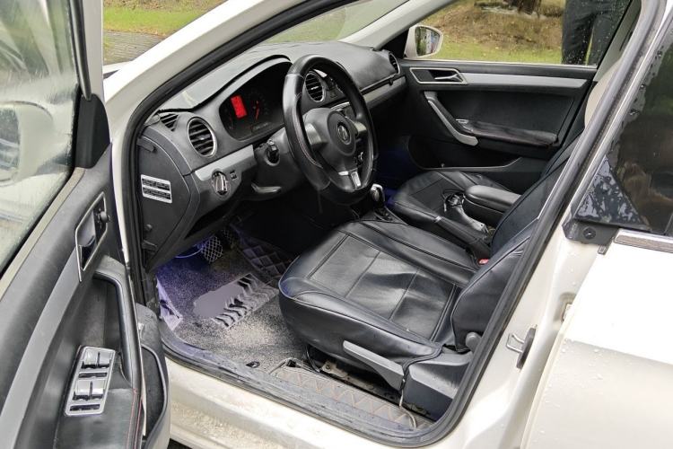 Used Volkswagen Jetta 2015 Value Edition 1.6L Automatic Comfort Version Driver Seat