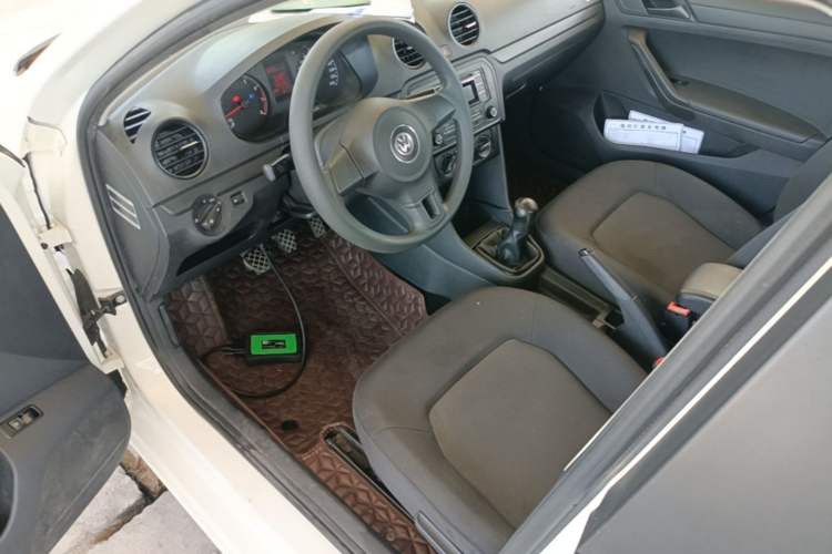 Used Volkswagen Jetta 2015 Zhuihui Edition 1.4L Manual Fashion Model Driver Seat