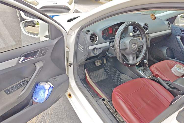 Used Volkswagen Jetta 2015 1.6L Automatic Comfort Model Driver Seat