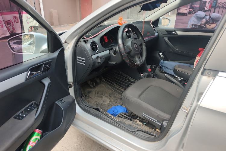 Used Volkswagen Jetta 2015 1.4L Manual Comfort Model Driver Seat