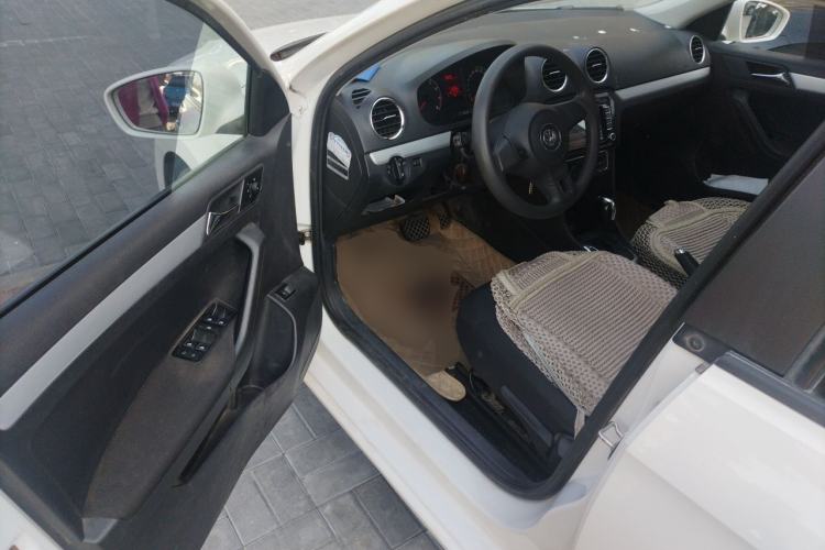 Used Volkswagen Jetta 2015 Value Edition 1.6L Automatic Comfort Version Driver Seat