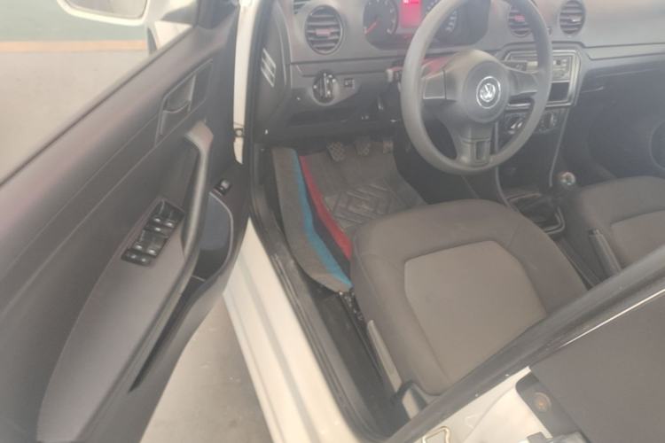 Used Volkswagen Jetta 2015 1.6L Manual Fashion Edition Driver Seat