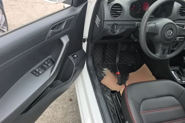 Used Volkswagen Jetta 2015 1.6L Automatic Fashion Model Driver Seat