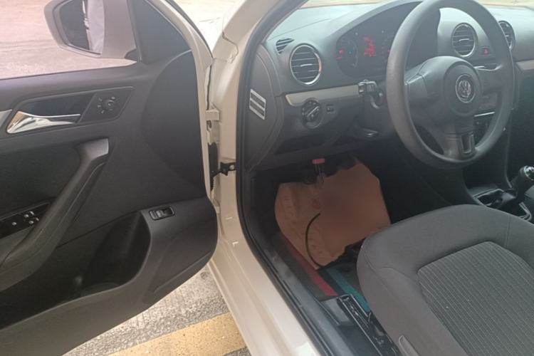 Used Volkswagen Jetta 2015 Zhuihui Edition 1.6L Manual Comfort Model Driver Seat