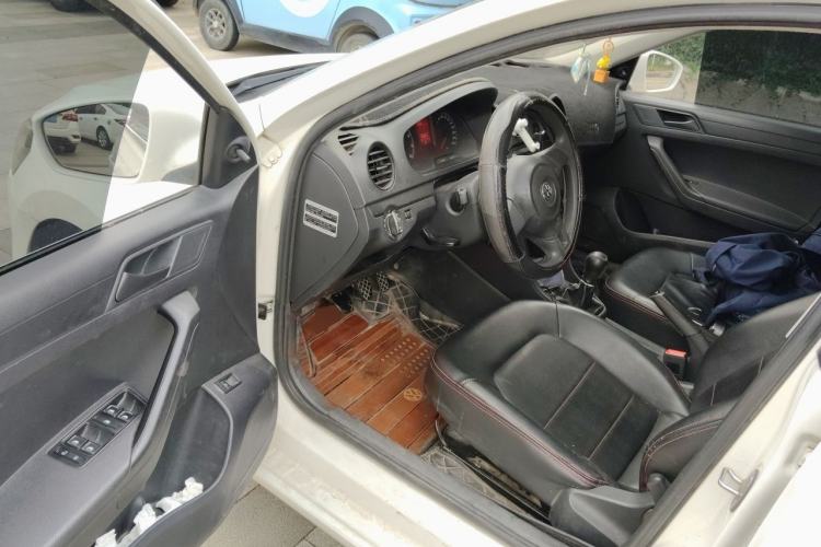 Used Volkswagen Jetta 2015 1.4L Manual Fashion Model Driver Seat
