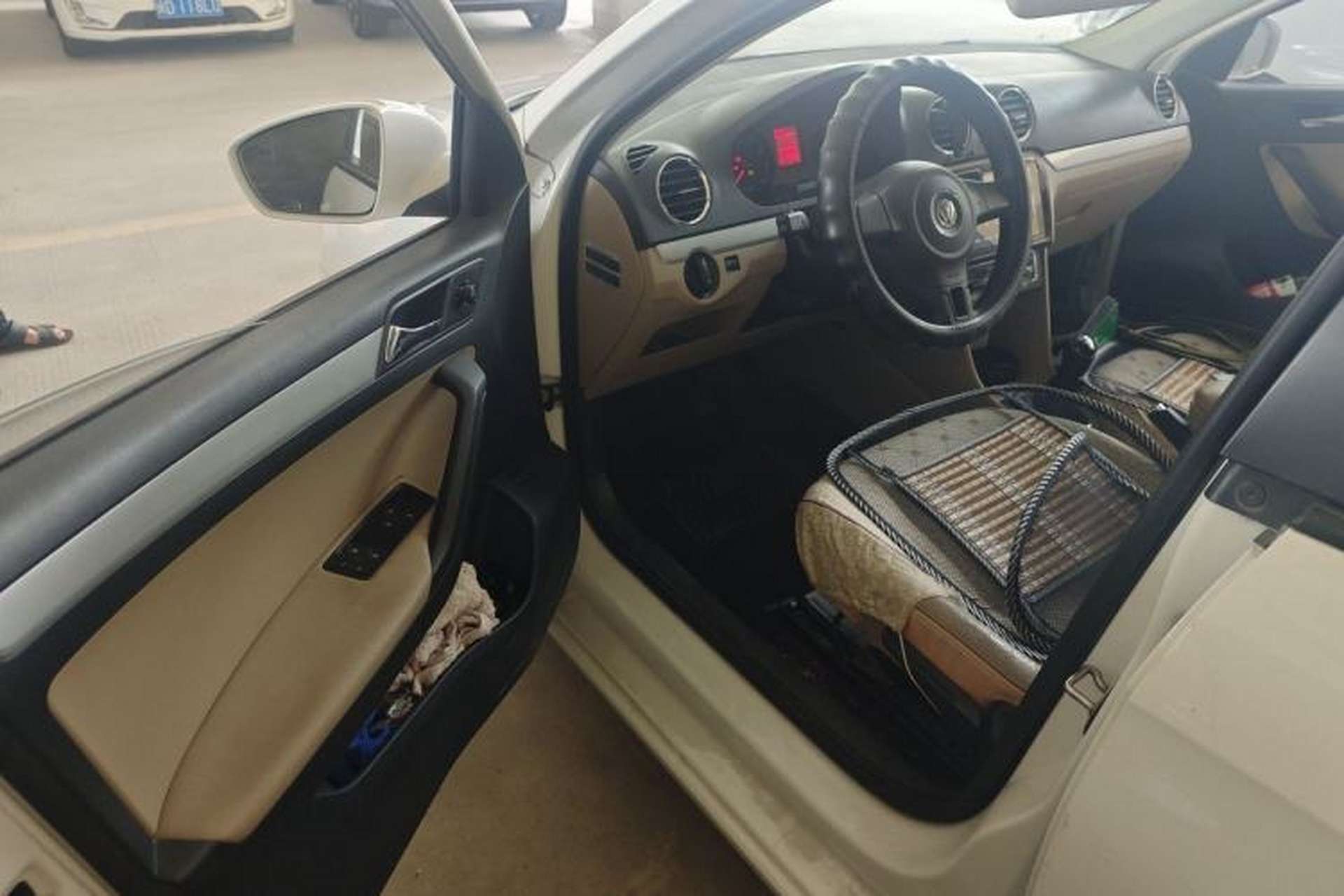 Used Volkswagen Jetta 2015 1.6L Manual Comfort Model Driver Seat