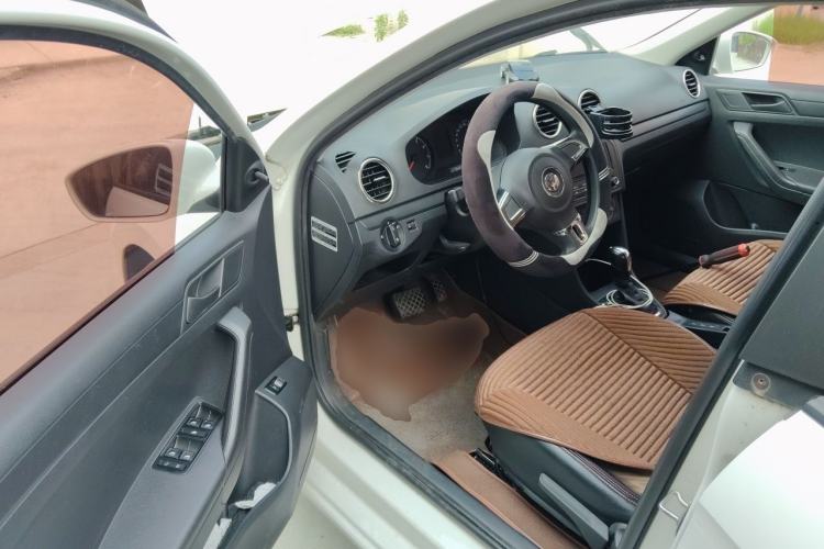 Used Volkswagen Jetta 2015 1.6L Automatic Fashion Model Driver Seat