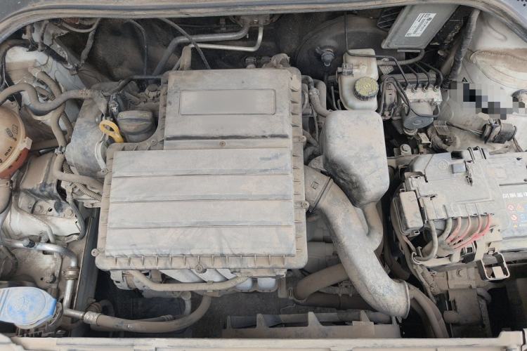 Used Volkswagen Jetta 2015 1.6L Manual Fashion Edition Engine Bay