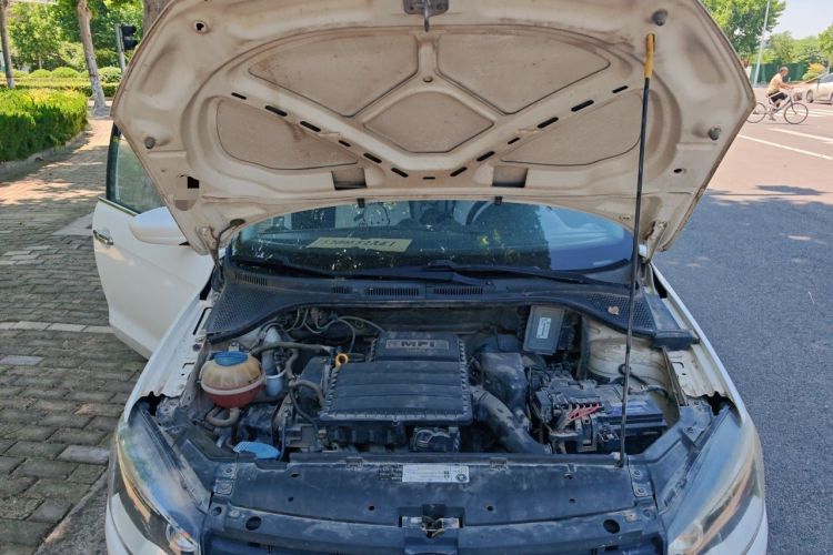 Used Volkswagen Jetta 2015 1.6L Manual Comfort Model Engine Bay