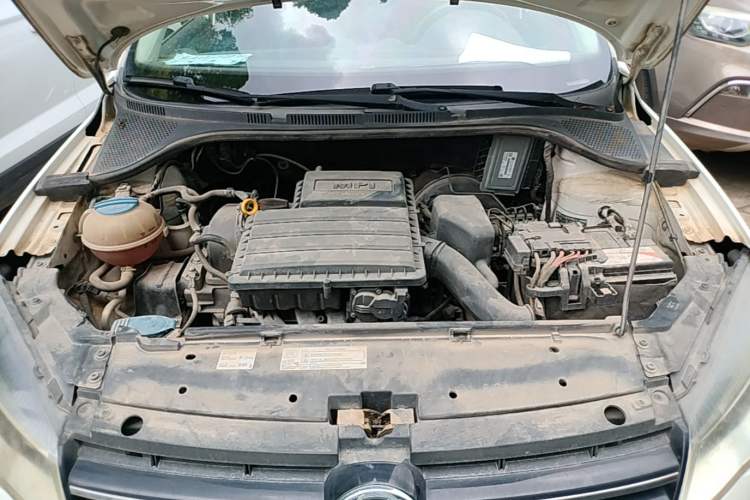 Used Volkswagen Jetta 2015 1.6L Manual Comfort Model Engine Bay