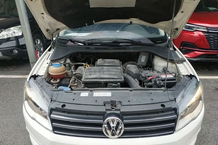 Used Volkswagen Jetta 2015 Value Edition 1.6L Manual Fashionable Style Engine Bay