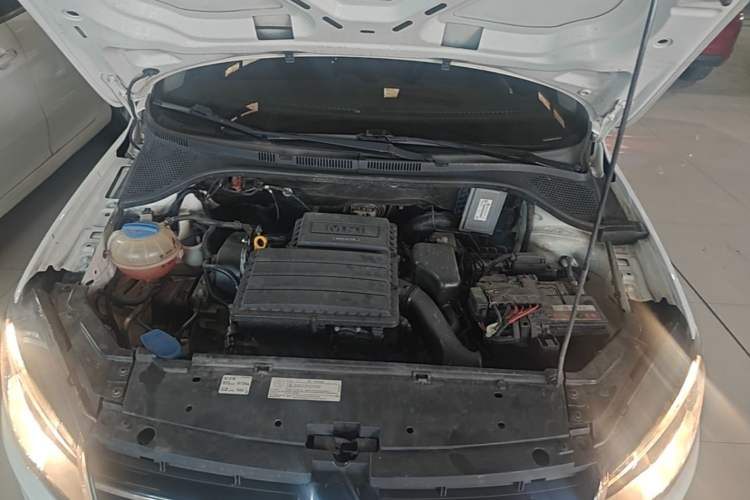 Used Volkswagen Jetta 2015 1.6L Automatic Comfort Model Engine Bay