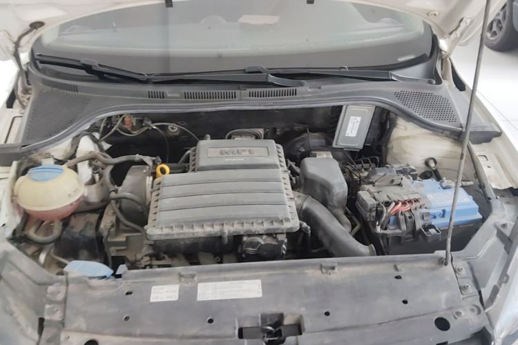 Used Volkswagen Jetta 2015 Value Edition 1.6L Automatic Fashion Version Engine Bay