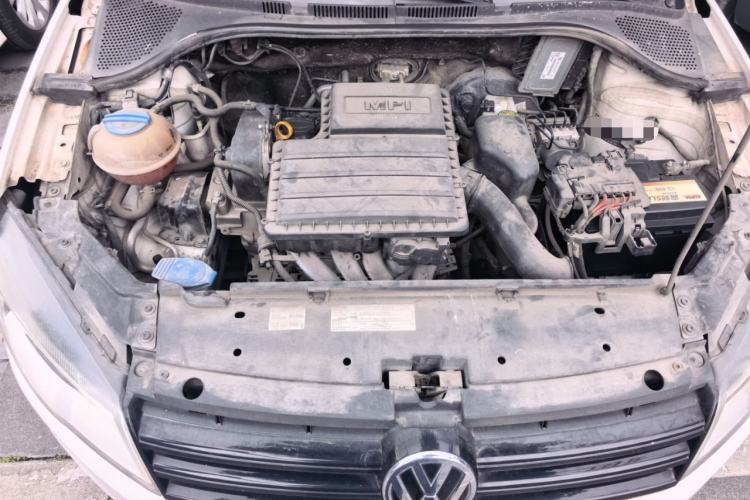 Used Volkswagen Jetta 2015 Value Edition 1.6L Manual Fashionable Style Engine Bay