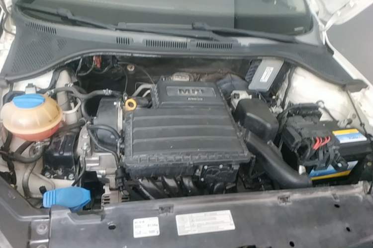 Used Volkswagen Jetta 2015 Value Edition 1.6L Automatic Fashion Version Engine Bay
