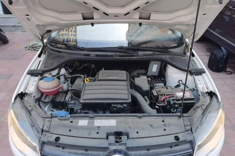 Used Volkswagen Jetta 2015 Value Edition 1.6L Manual Fashionable Style Engine Bay