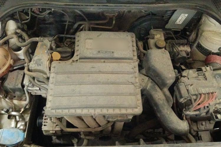Used Volkswagen Jetta 2015 1.6L Manual Fashion Edition Engine Bay