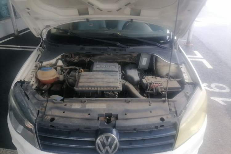 Used Volkswagen Jetta 2015 Value Edition 1.6L Manual Fashionable Style Engine Bay