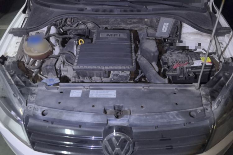Used Volkswagen Jetta 2015 Zhuihui Edition 1.4L Manual Fashion Model Engine Bay