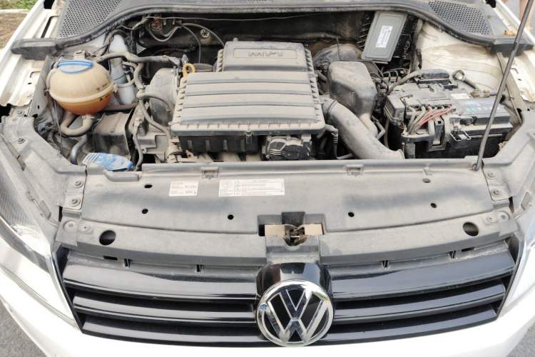 Used Volkswagen Jetta 2015 Value Edition 1.6L Automatic Fashion Version Engine Bay
