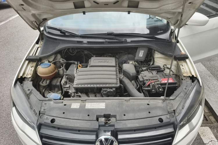 Used Volkswagen Jetta 2015 Value Edition 1.6L Automatic Fashion Version Engine Bay