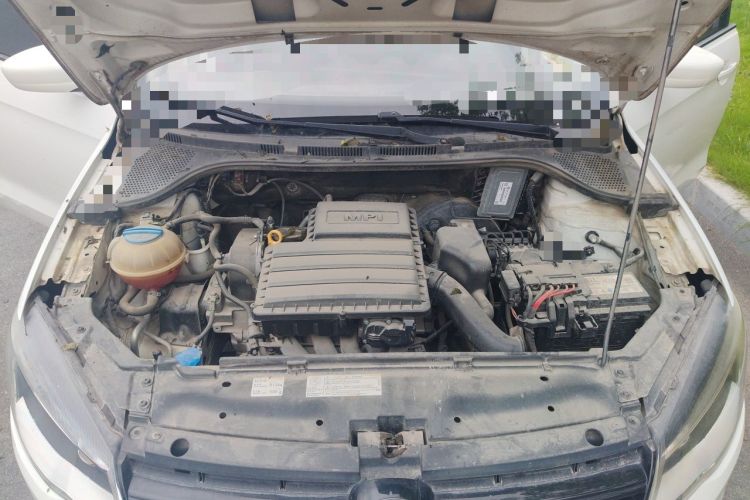 Used Volkswagen Jetta 2015 Value Edition 1.6L Manual Fashionable Style Engine Bay