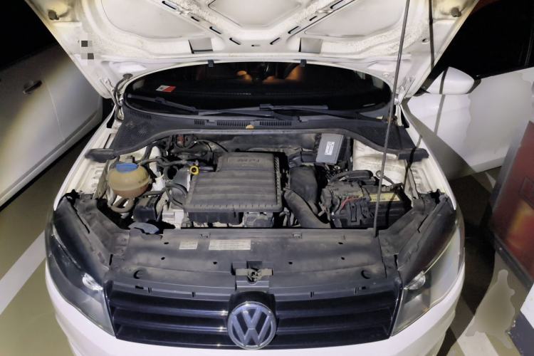 Used Volkswagen Jetta 2015 Value Edition 1.6L Automatic Fashion Version Engine Bay